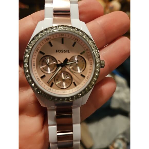 Fossil Women's Pink White Link Band Analog Watch *Working* - Picture 1 of 4